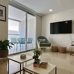 Escapada 2BR en Ocean Drive Crypto Friendly